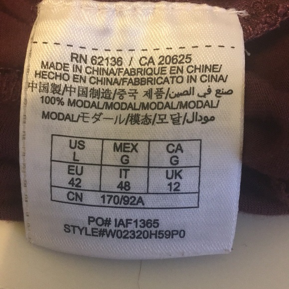 Guess halter top - Picture 5 of 6